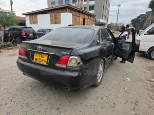 Toyota Crown Royale 2005 Black