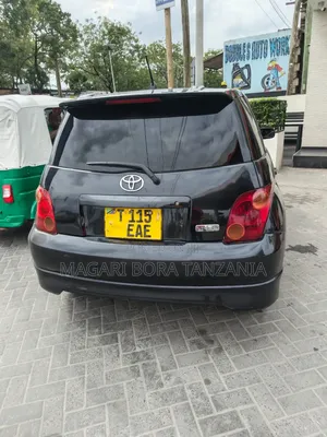 Toyota IST 2004 Black