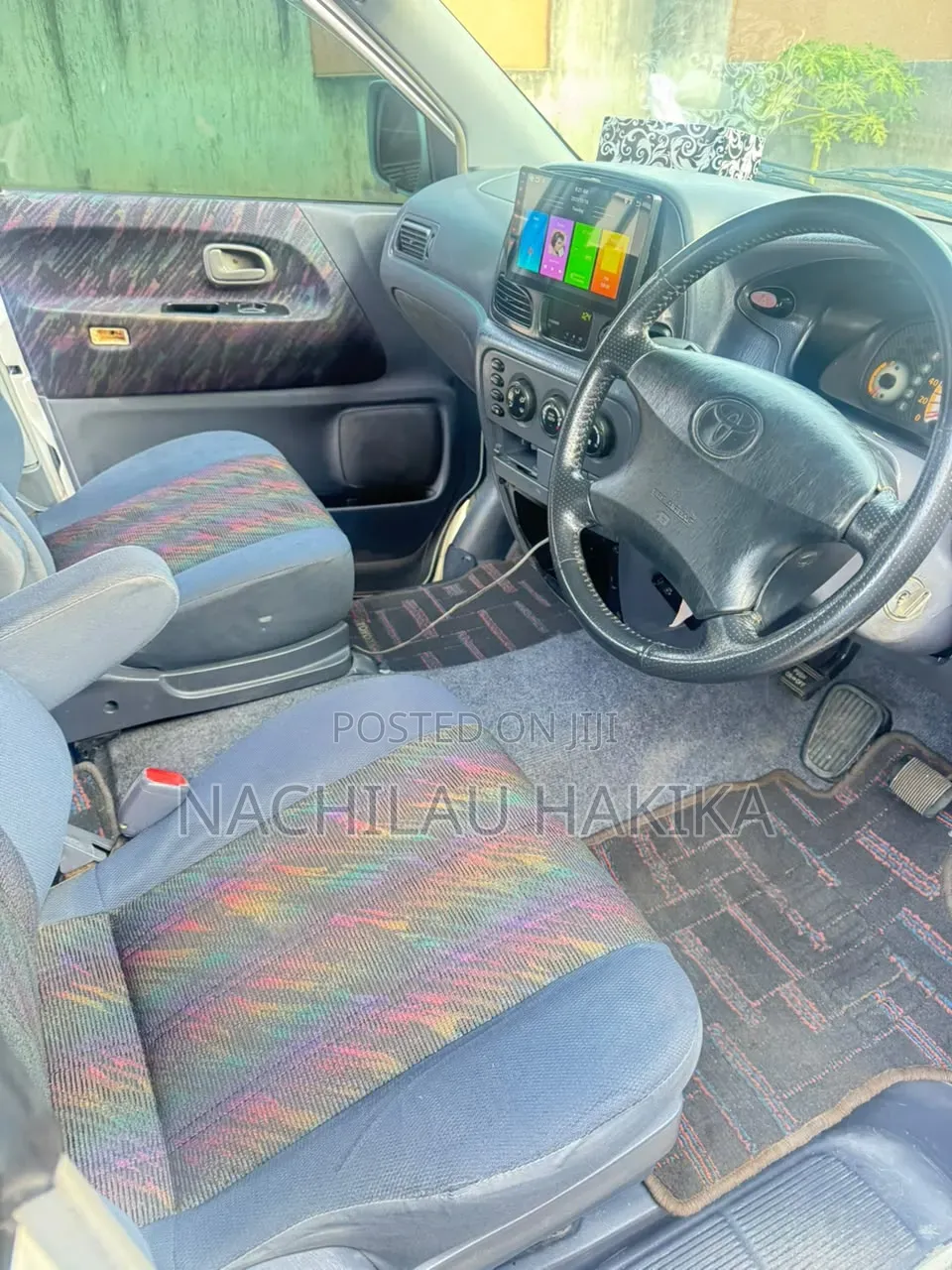 Toyota Noah 2001 White