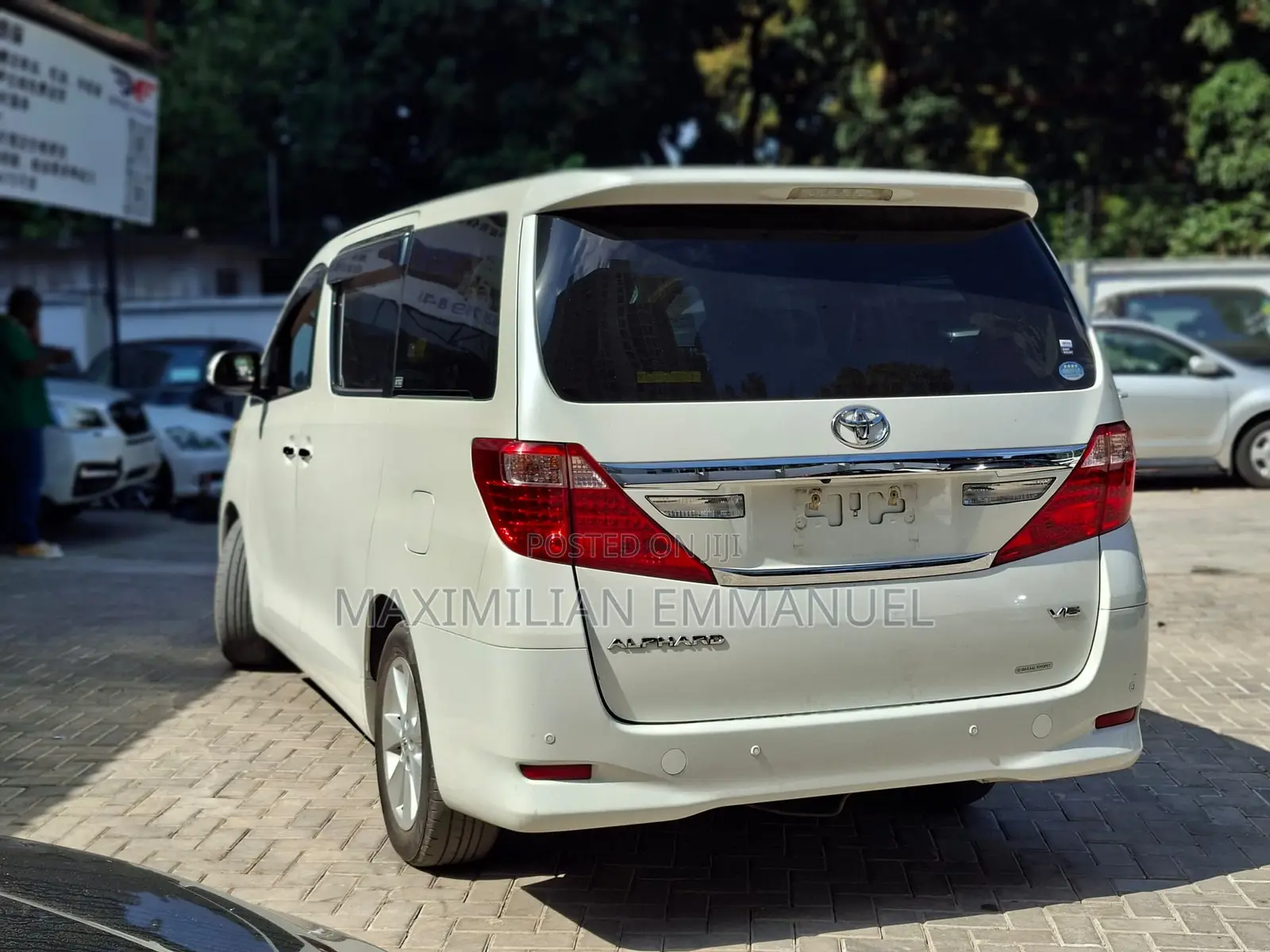 Toyota Alphard 2012 White