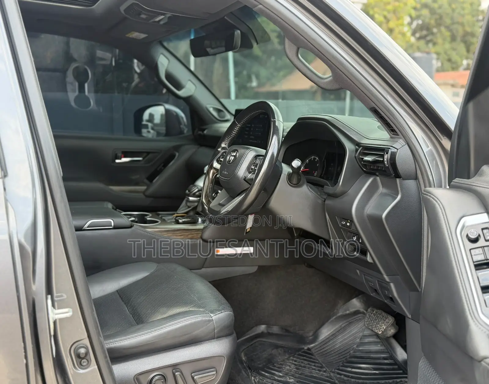 Toyota Land Cruiser 2024 Gray