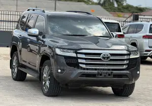 Toyota Land Cruiser 2024 Gray