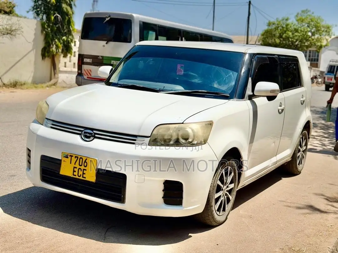 Toyota Corolla Rumion 2007 White