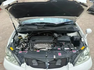 Toyota Harrier 2006 White