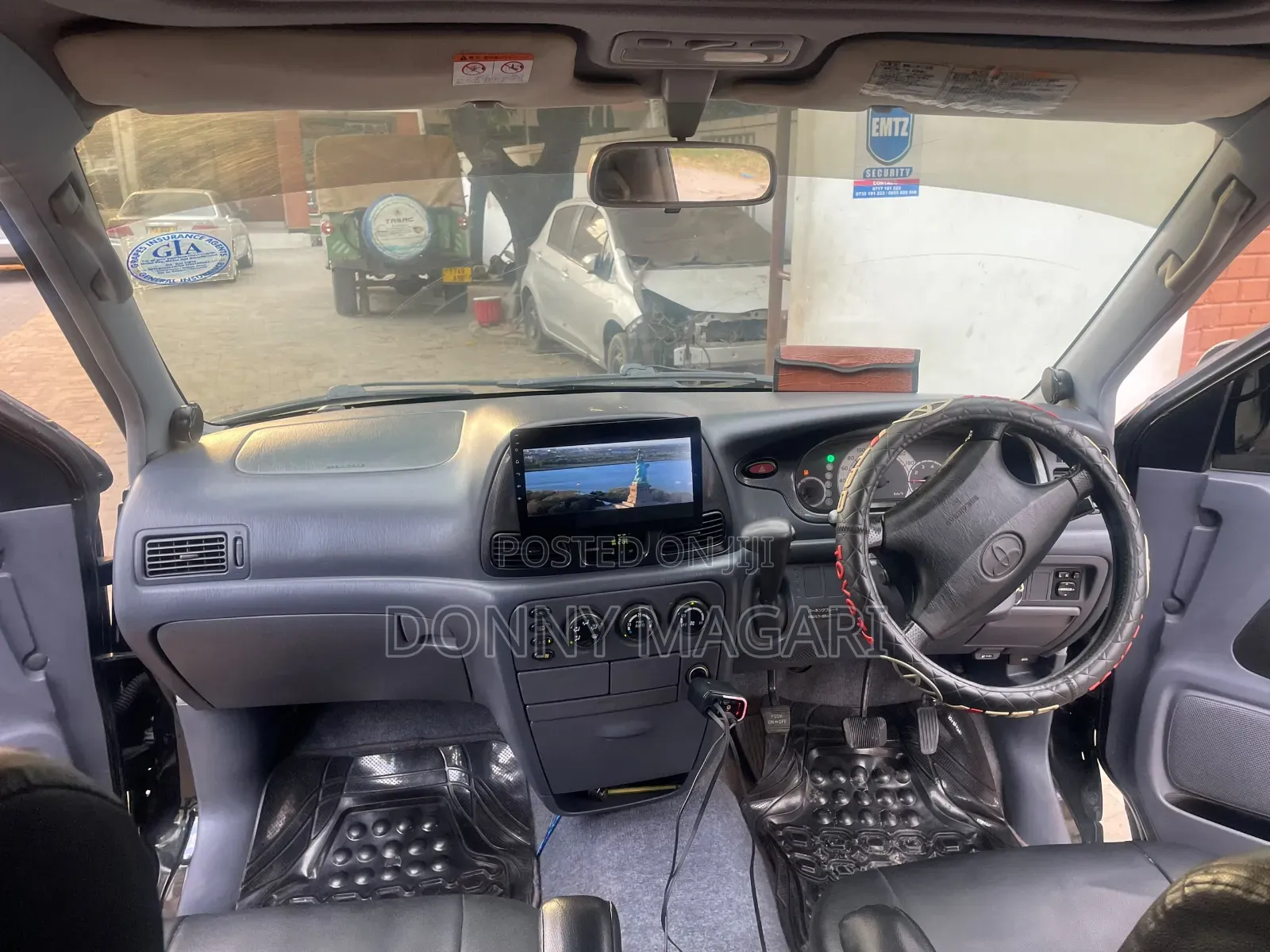 Toyota Noah 2001 Black