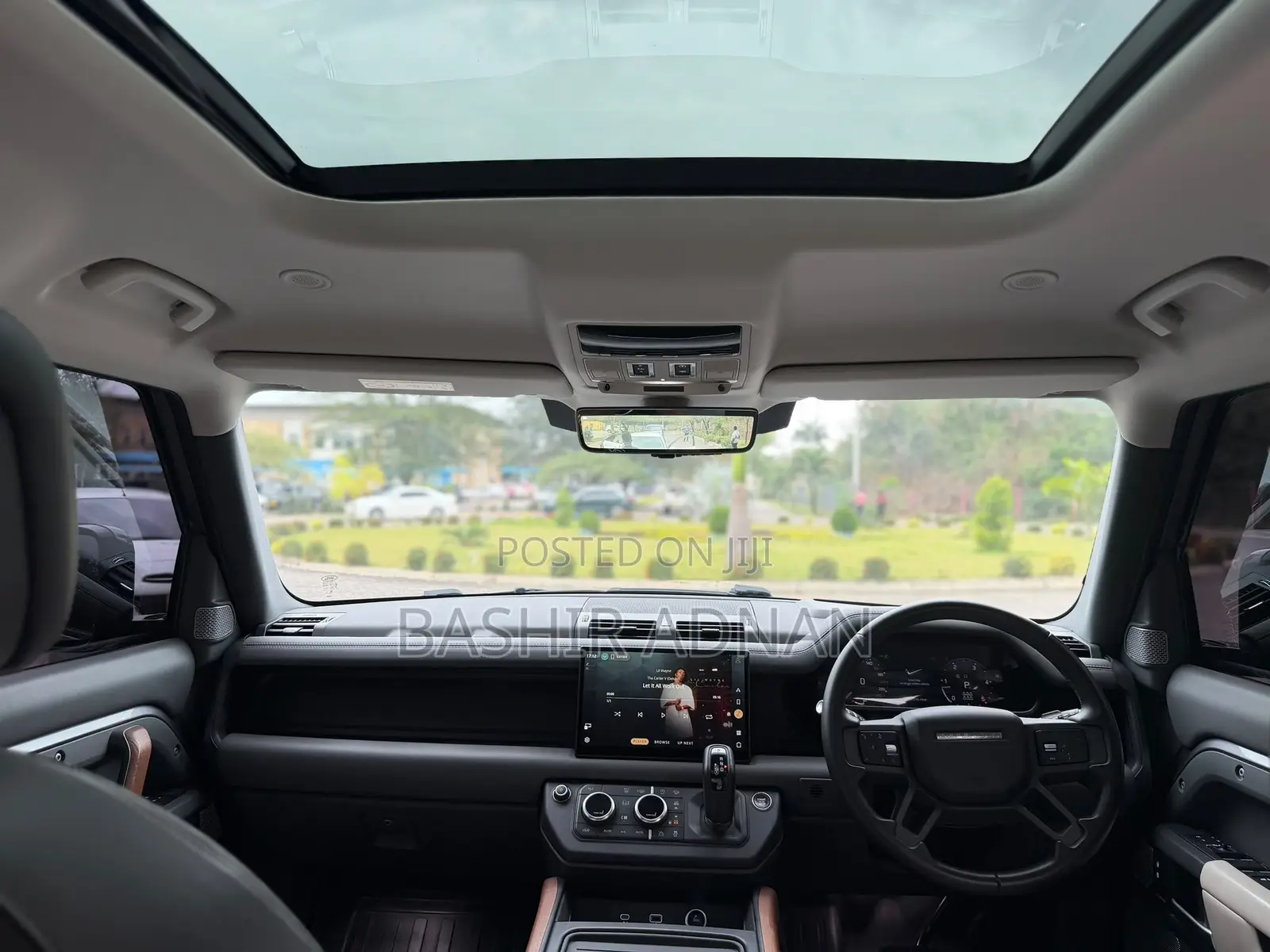 Land Rover Defender 2024 Gray