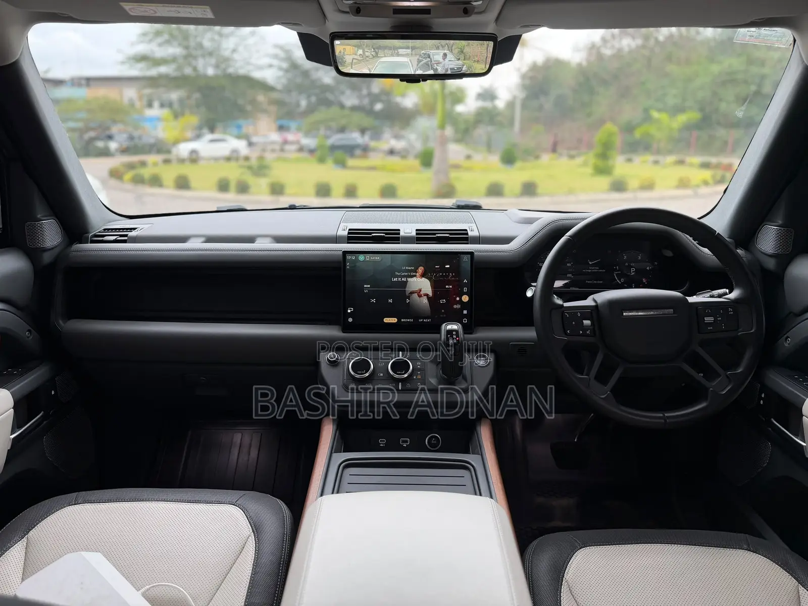 Land Rover Defender 2024 Gray