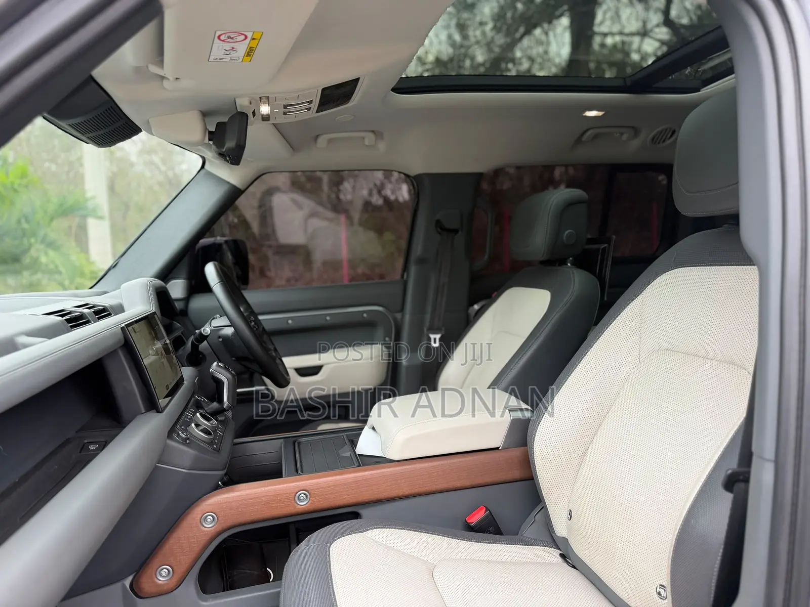 Land Rover Defender 2024 Gray