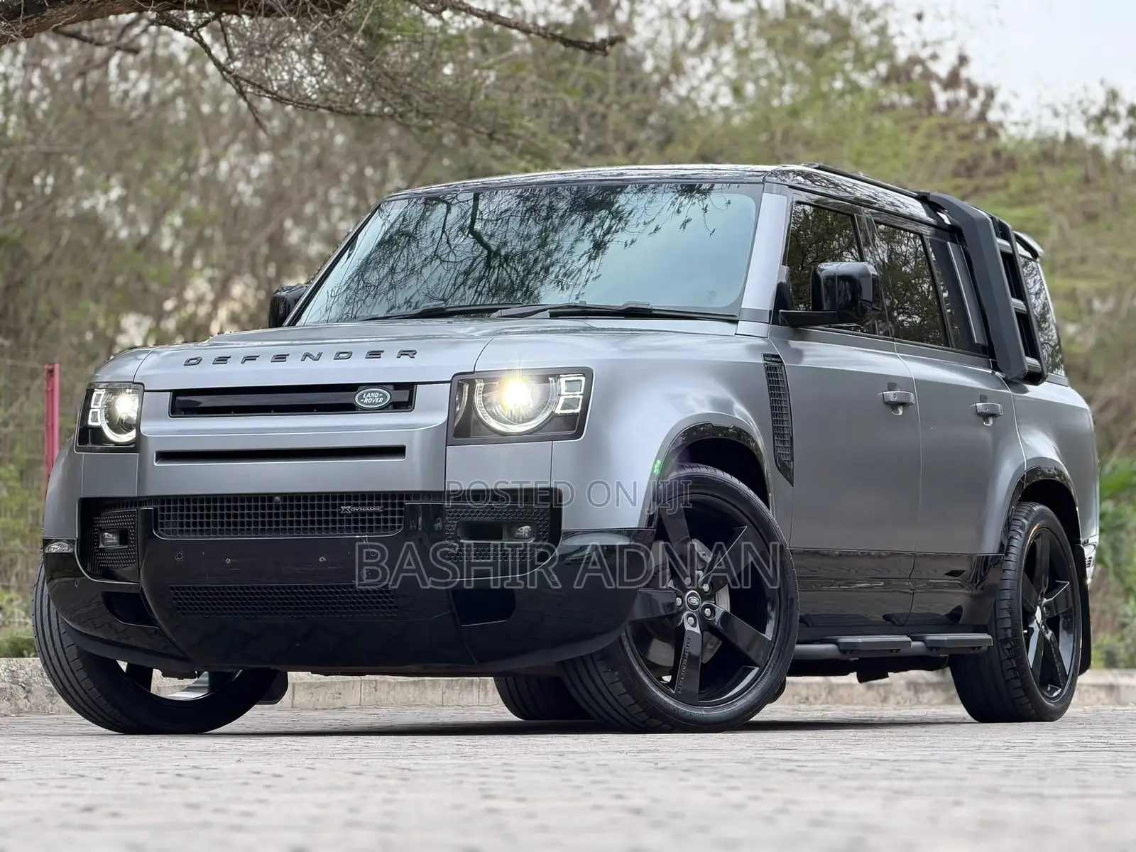 Land Rover Defender 2024 Gray
