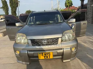 Nissan X-Trail 2004 Gold