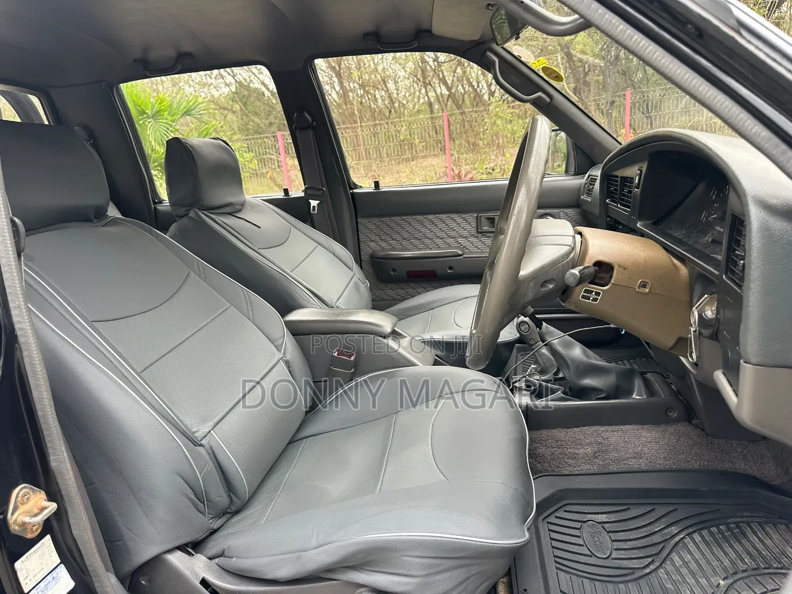 Toyota Hilux 1998 Black
