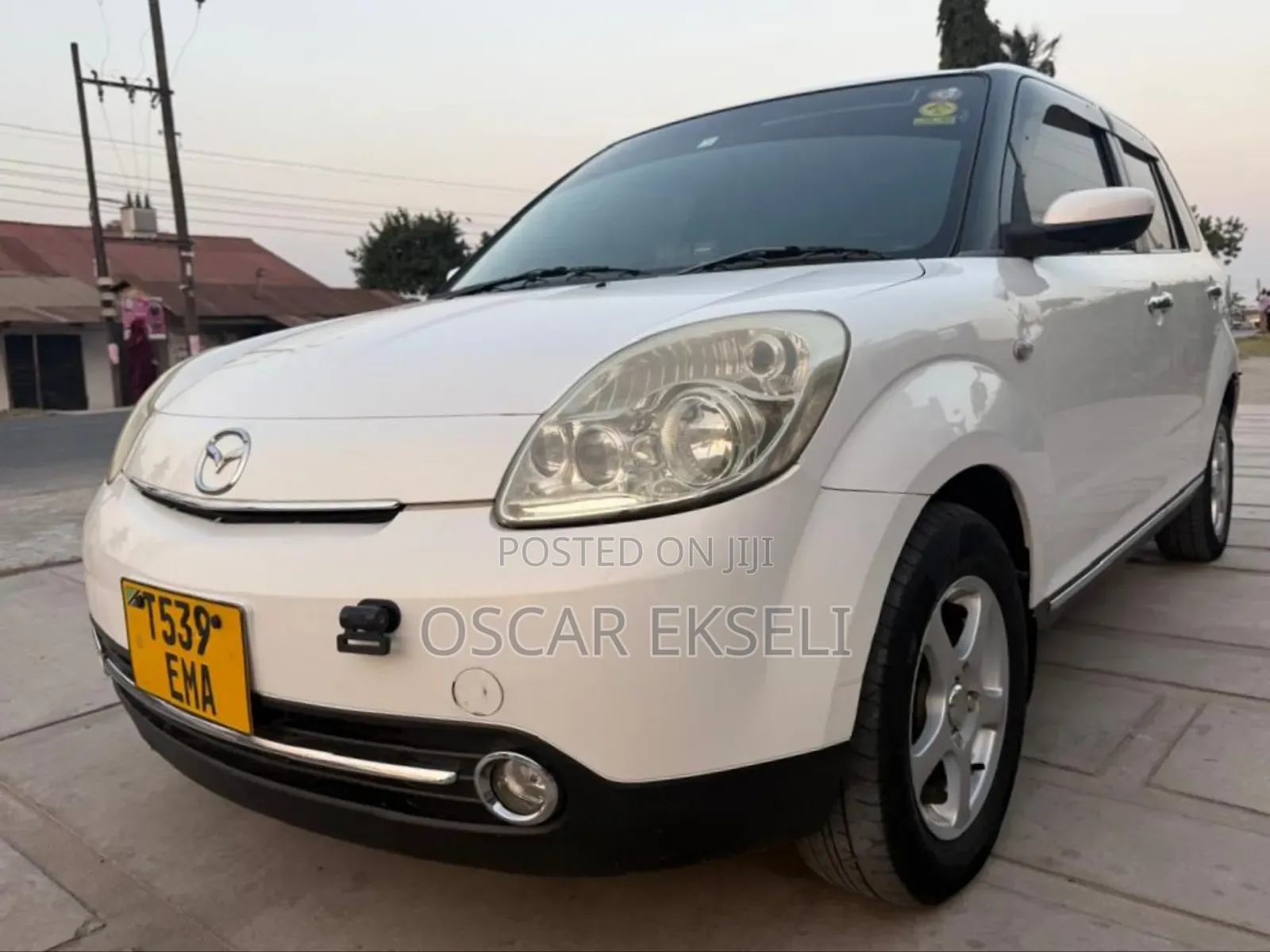 Mazda Verisa 2007 White