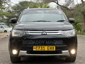 Mitsubishi Outlander 2014 Black