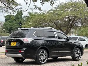 Mitsubishi Outlander 2014 Black