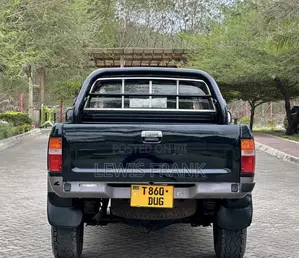 Toyota Hilux 1998 Black