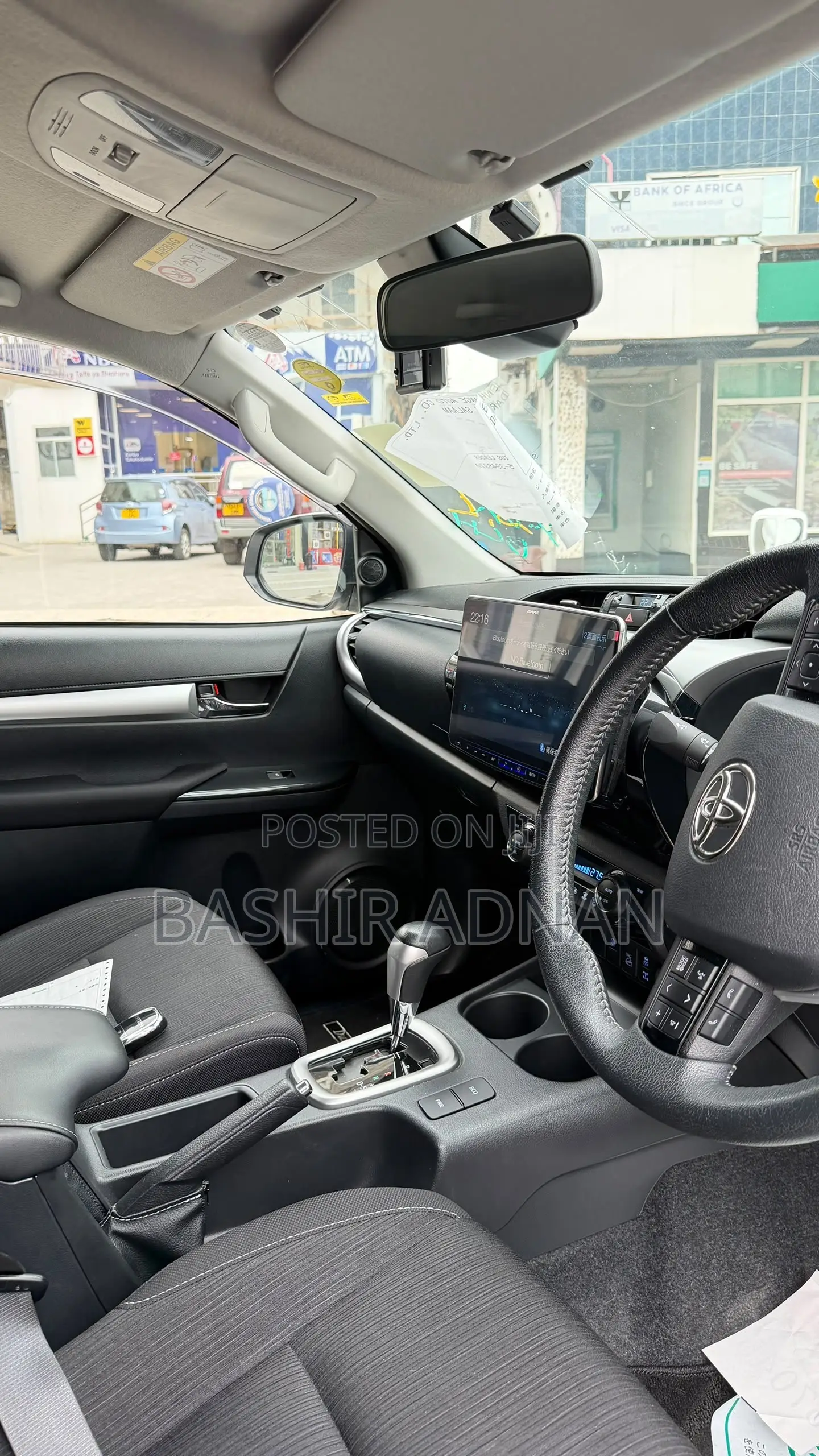 Toyota Hilux 2023 Off white