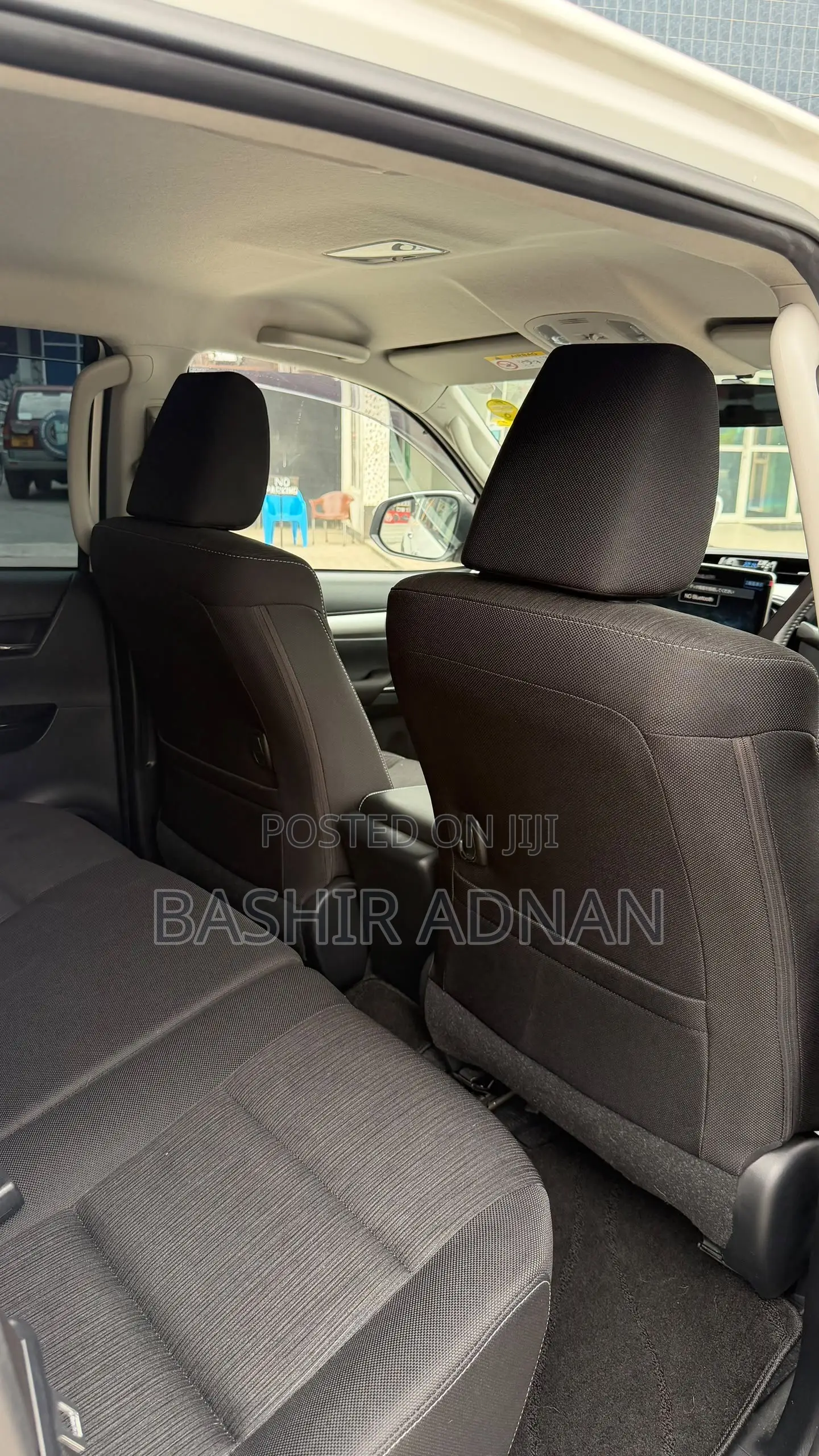 Toyota Hilux 2023 Off white