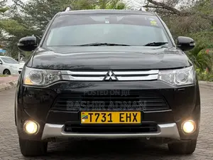 Mitsubishi Outlander 2014 Black