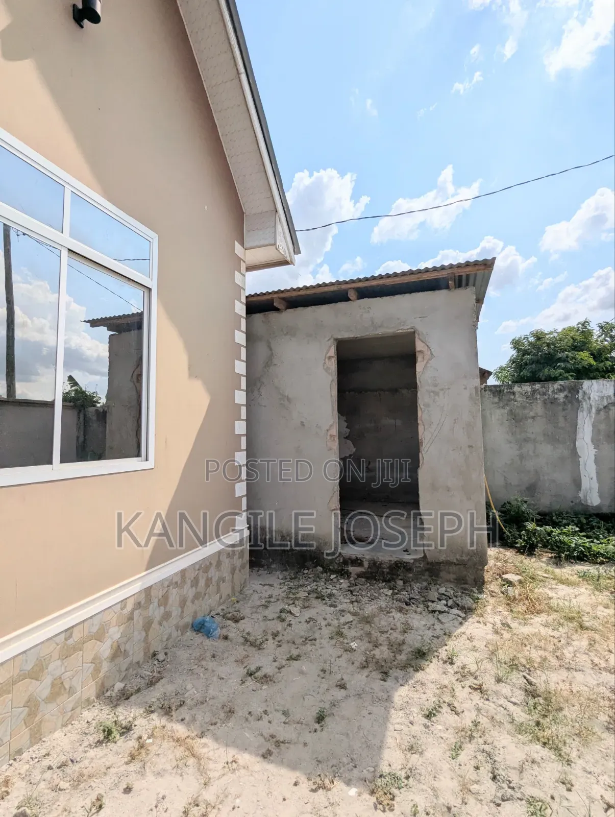 4bdrm House in Songosongo Street, Ukonga for sale