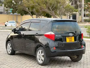 Toyota Ractis 2012 Black