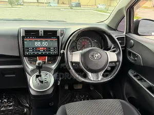 Toyota Ractis 2012 Black