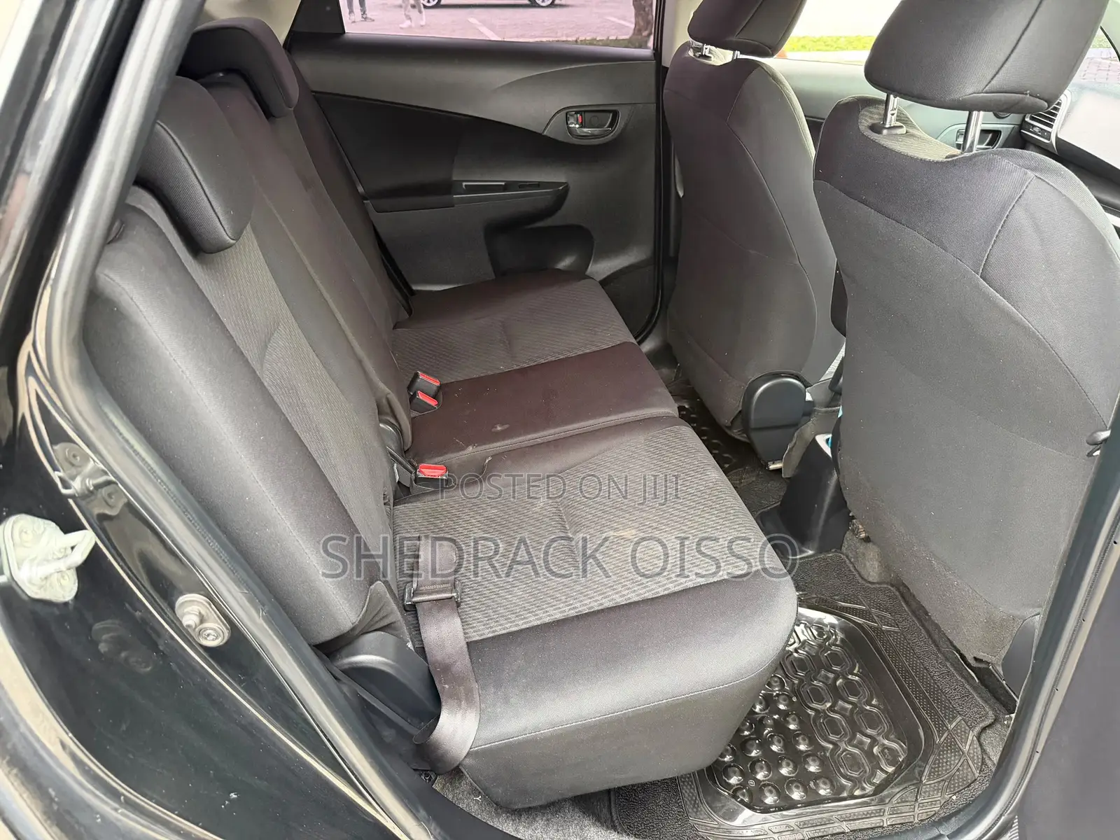 Toyota Ractis 2012 Black