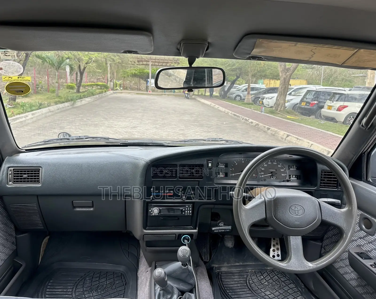 Toyota Hilux 1997 Black