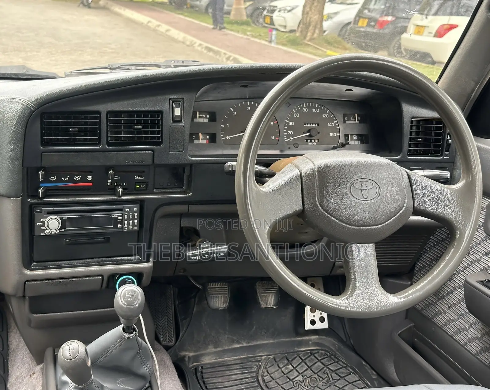 Toyota Hilux 1997 Black