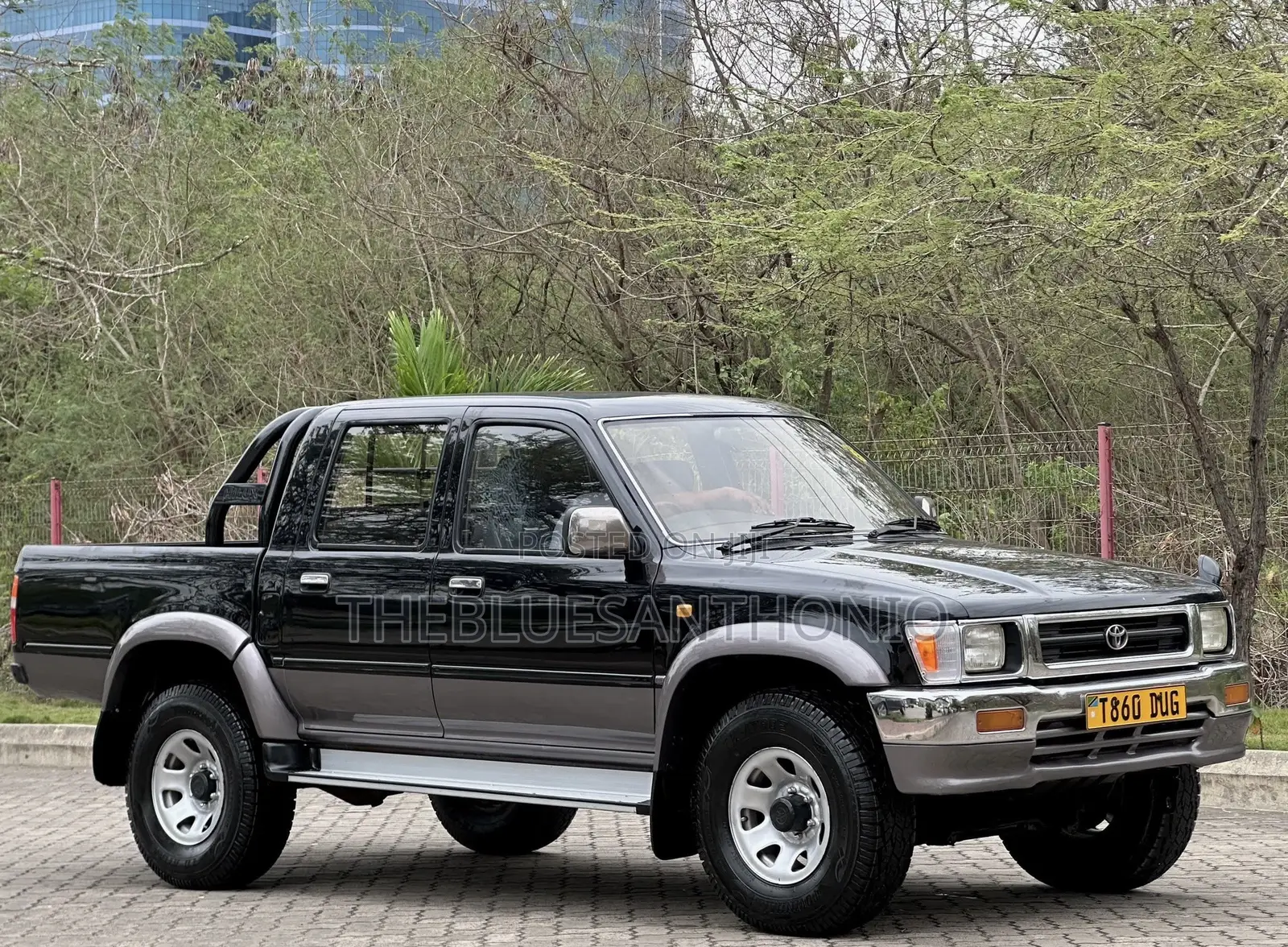 Toyota Hilux 1997 Black