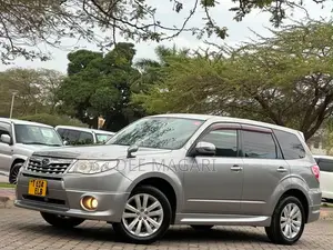 Subaru Forester 2011 Gray