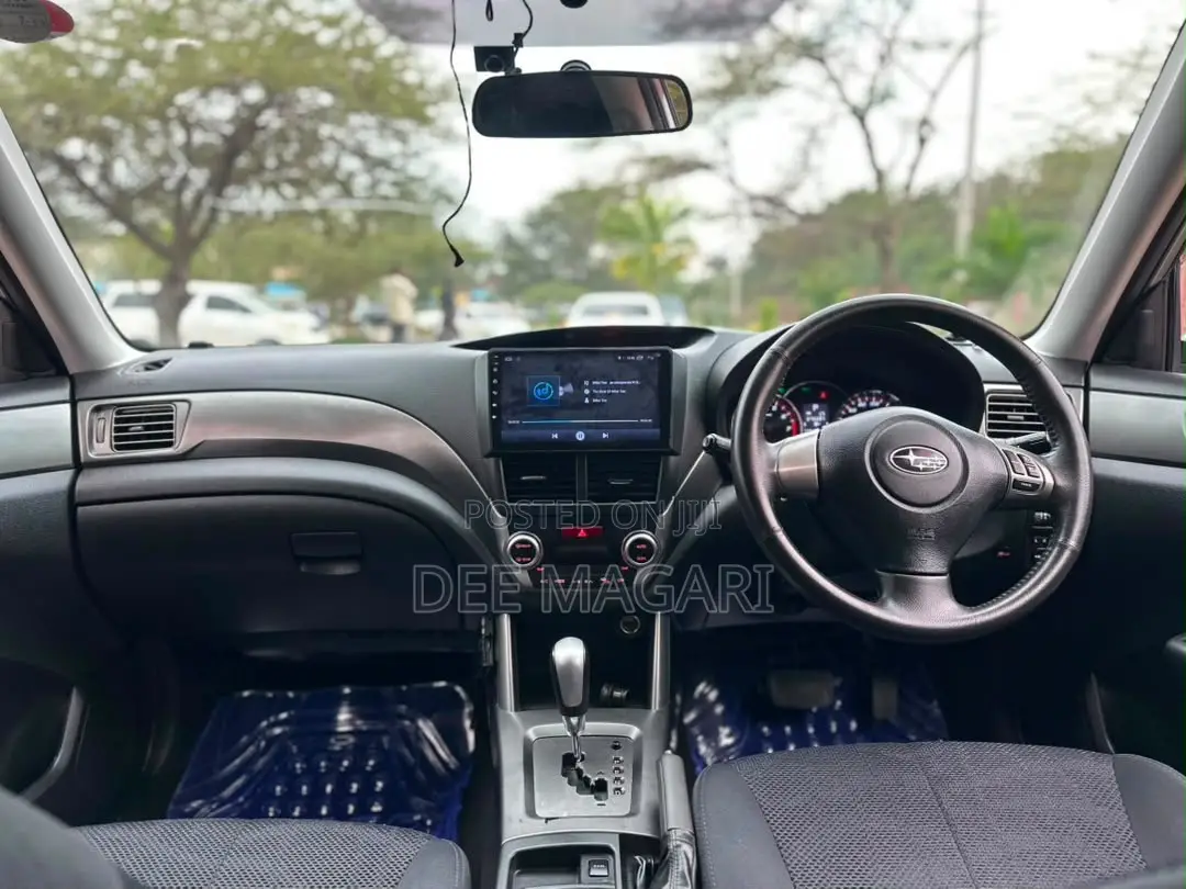 Subaru Forester 2011 Gray
