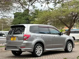 Subaru Forester 2011 Gray