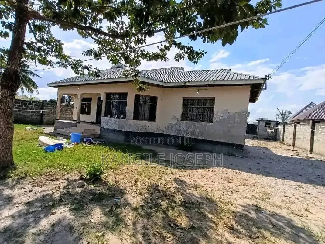 4bdrm House in Ngozoma Street, Pugu for sale