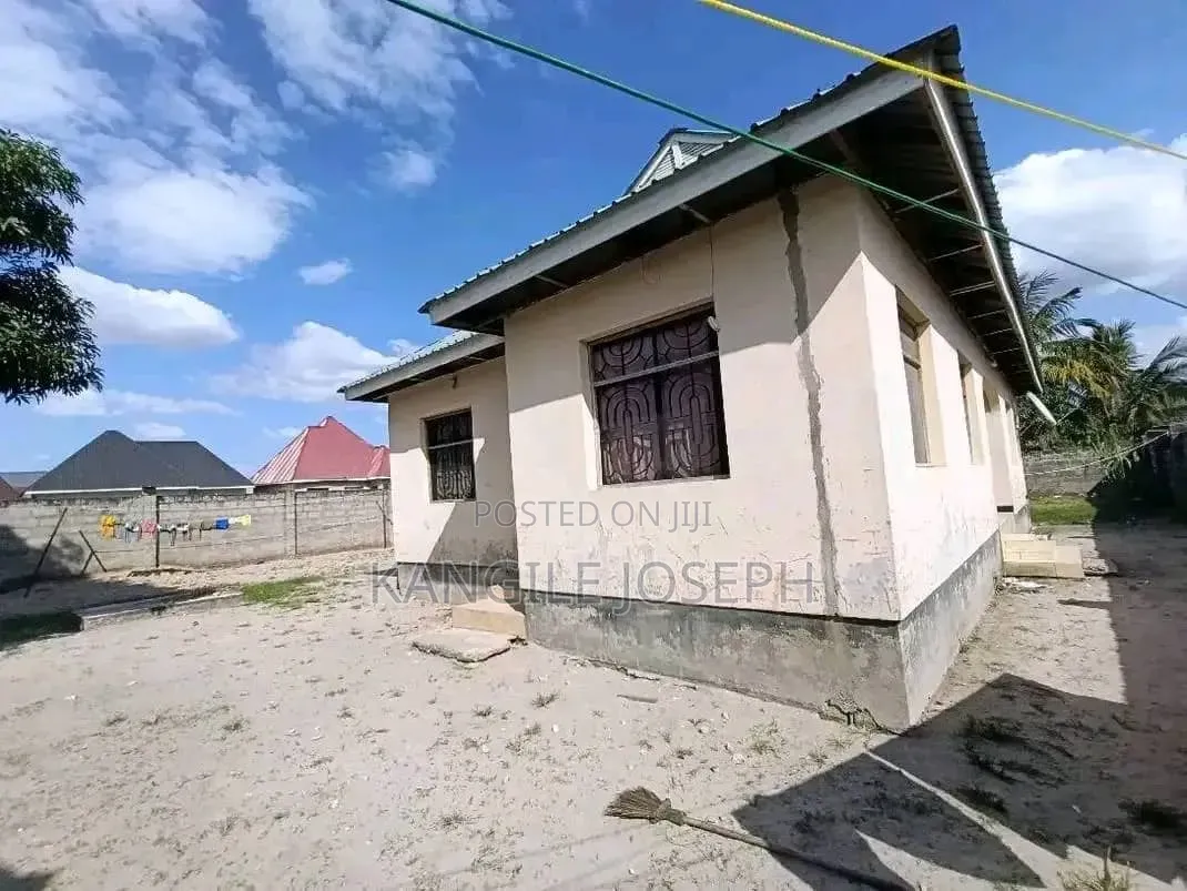 4bdrm House in Ngozoma Street, Pugu for sale