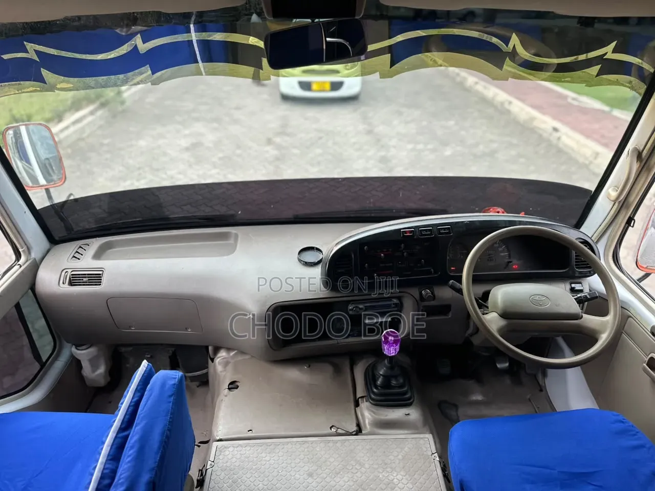 Toyota Coaster 1998 White