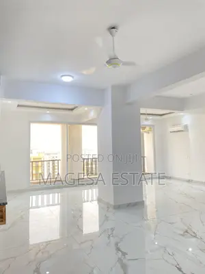 5bdrm Penthouse in Upanga West for rent