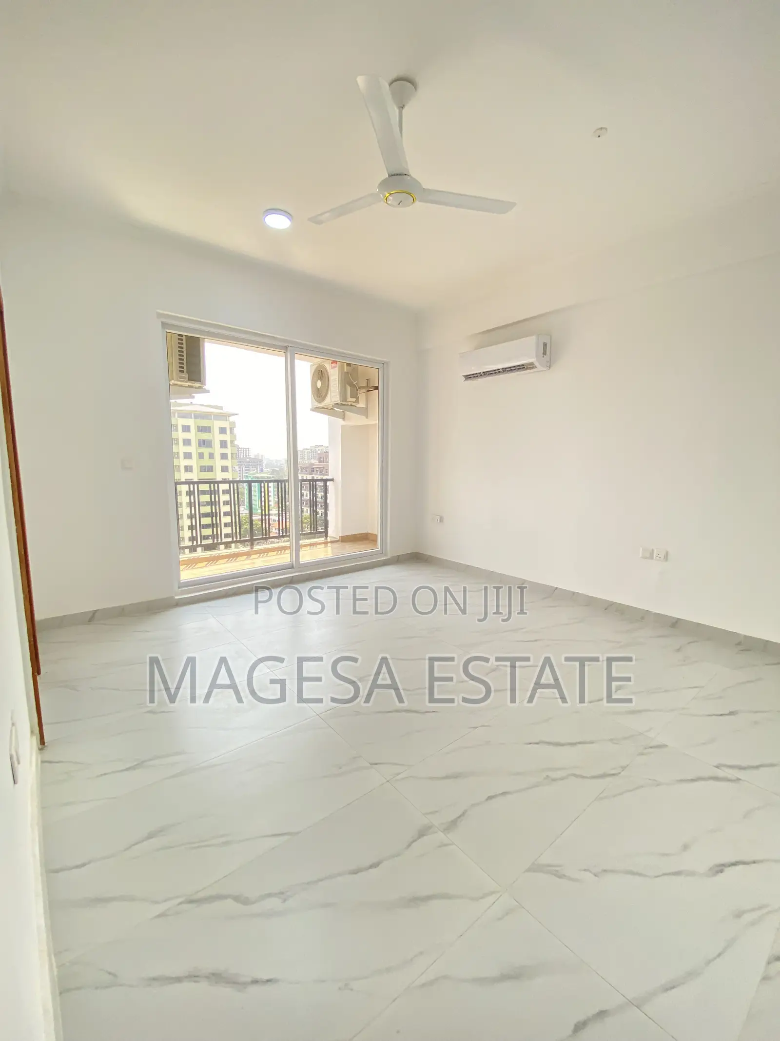 5bdrm Penthouse in Upanga West for rent