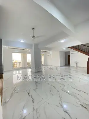 5bdrm Penthouse in Upanga West for rent