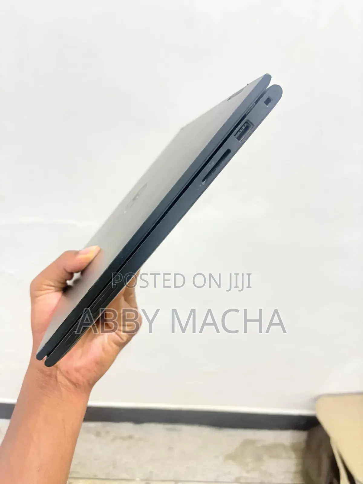 Laptop Dell Latitude 7400 8GB Intel Core i5 HDD+SSD 500GB