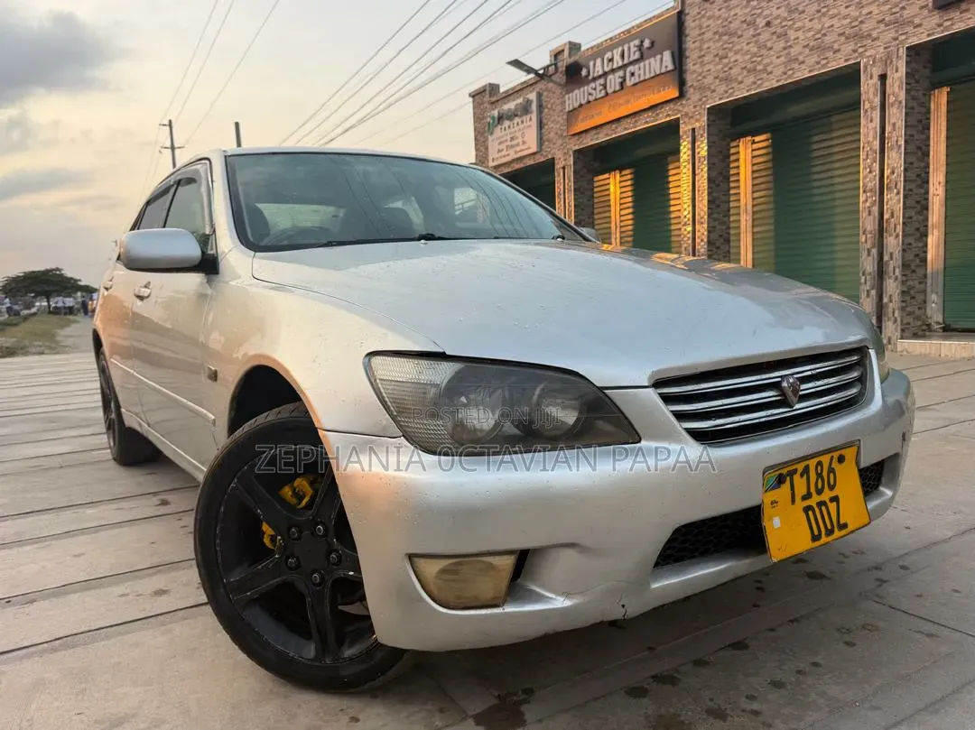 Toyota Altezza 2001 Silver