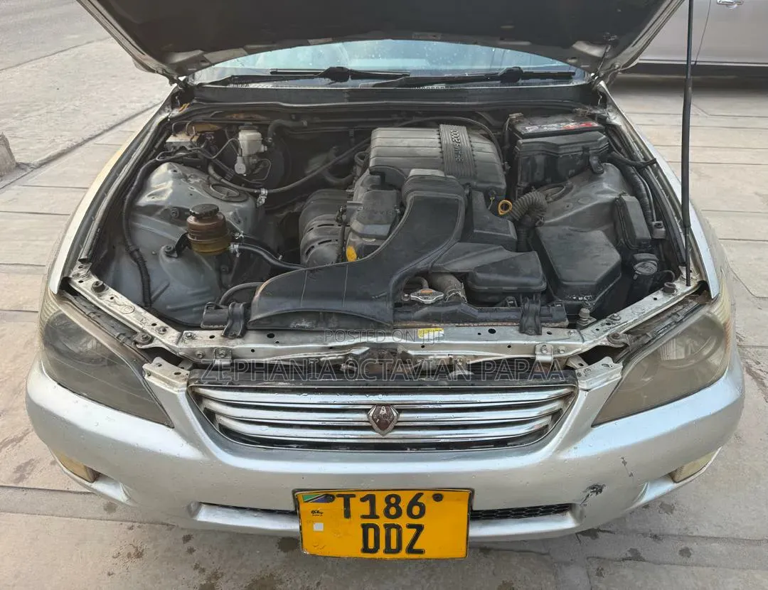 Toyota Altezza 2001 Silver