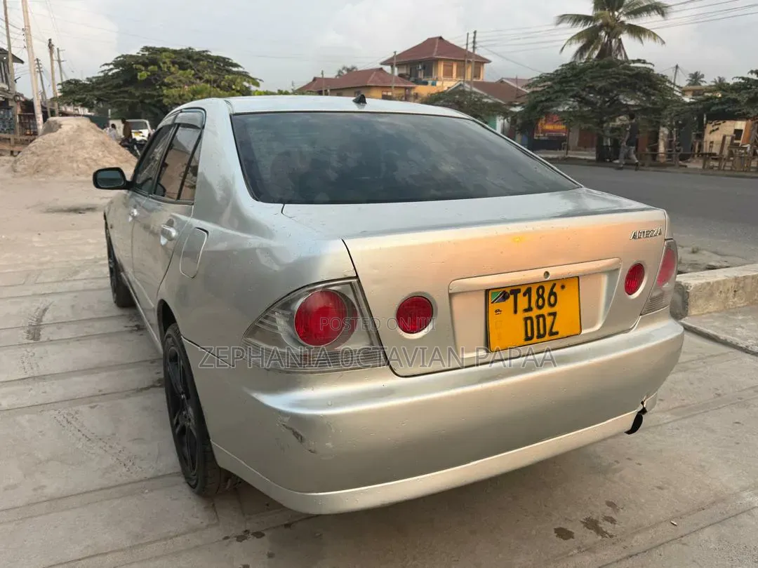 Toyota Altezza 2001 Silver
