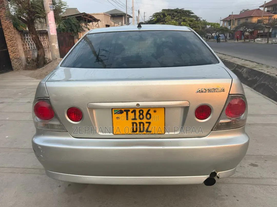 Toyota Altezza 2001 Silver