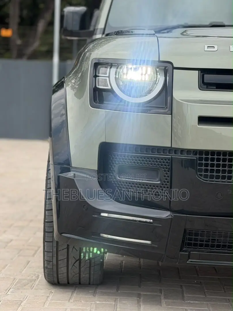 Land Rover Defender 2022 Green