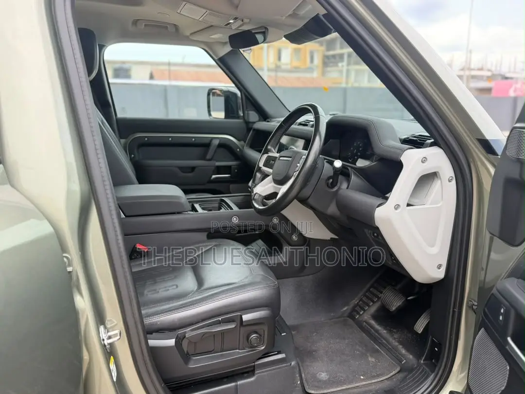 Land Rover Defender 2022 Green