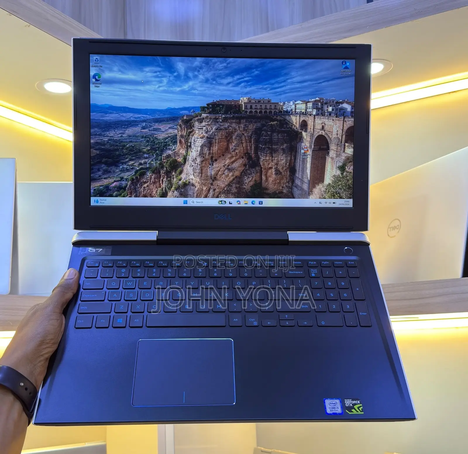 New Laptop Dell G7 15 7588 16GB Nvidia HDD+SSD 1T