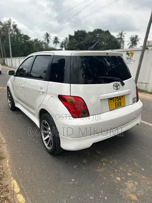 Toyota IST 2005 White