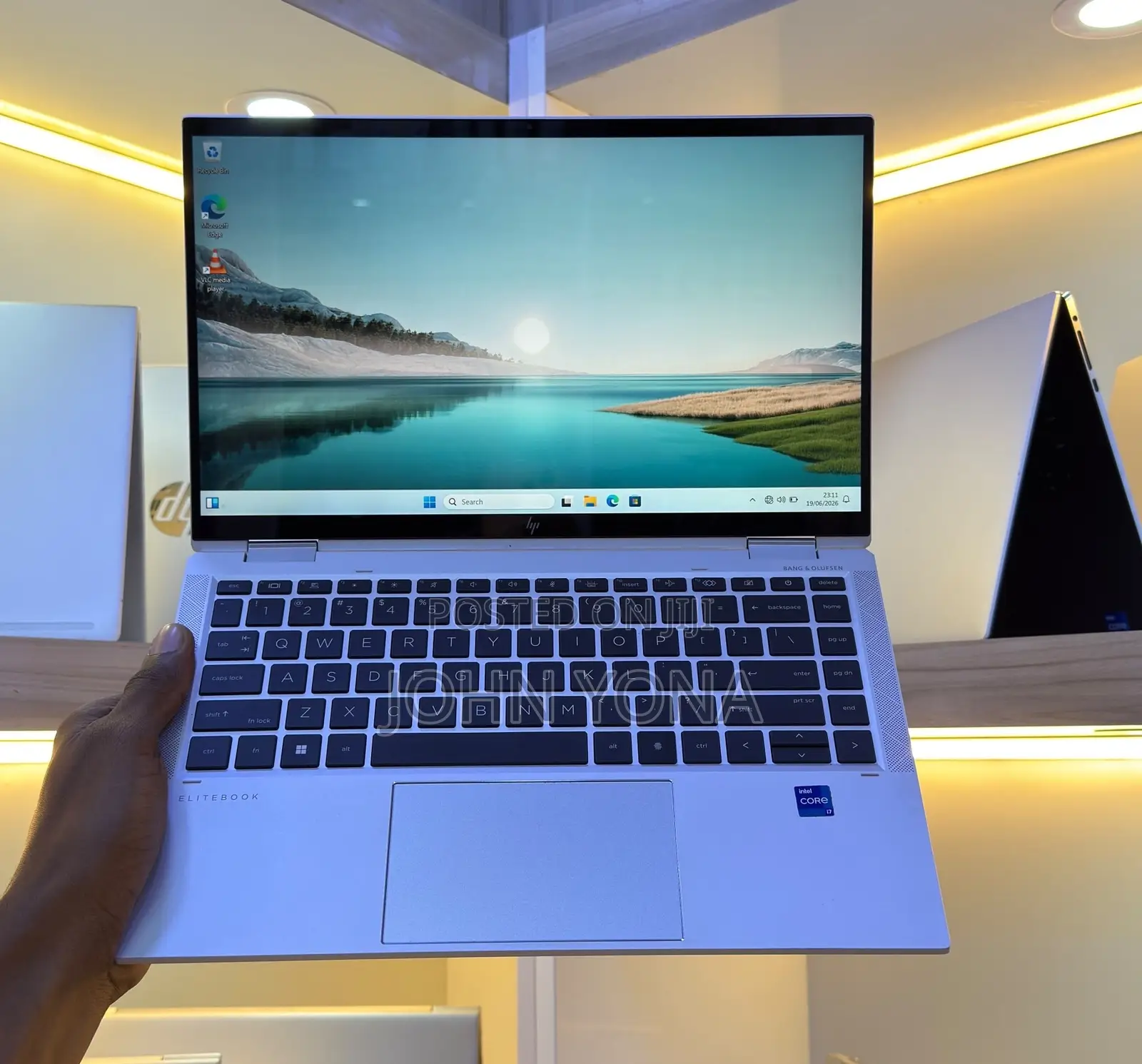 New Laptop HP EliteBook 1040 G8 16GB Intel Core i7 SSD 512GB