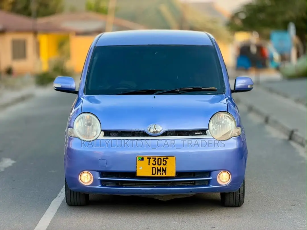 Toyota Sienta 2006 Blue