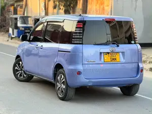 Toyota Sienta 2006 Blue
